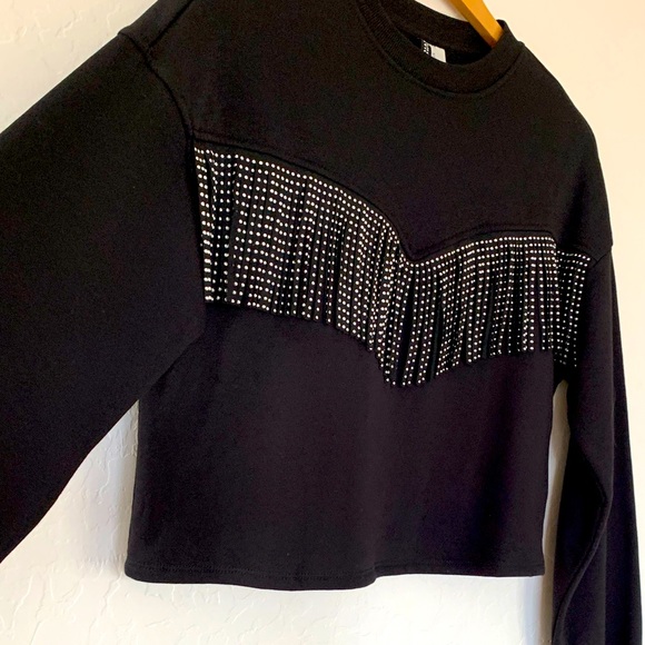 NWT H&M Black Studded Fringe Sweatshirt. Size: XS. Excellent condition - Picture 2 of 8